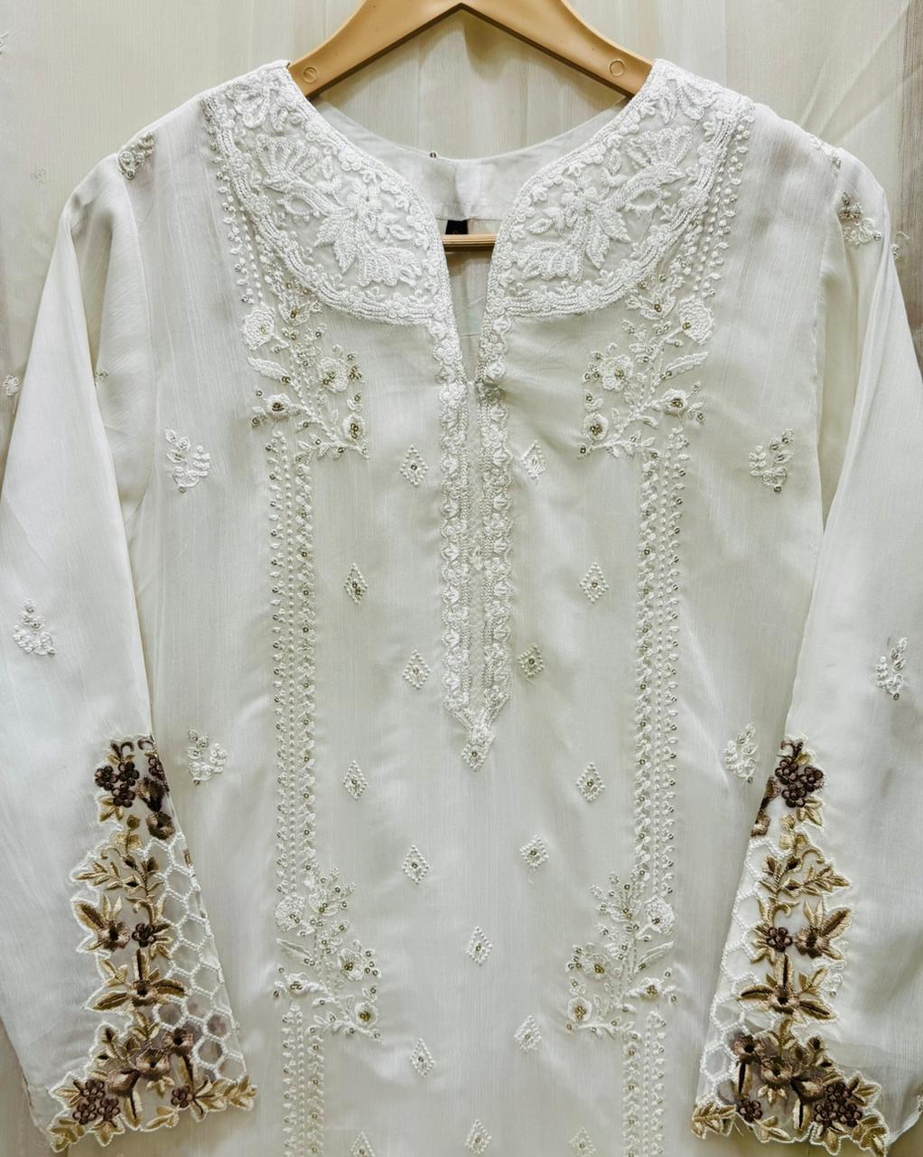 Dhagha Kari – 3Pcs Embroidered Suit | Luxury Threadwork Collection