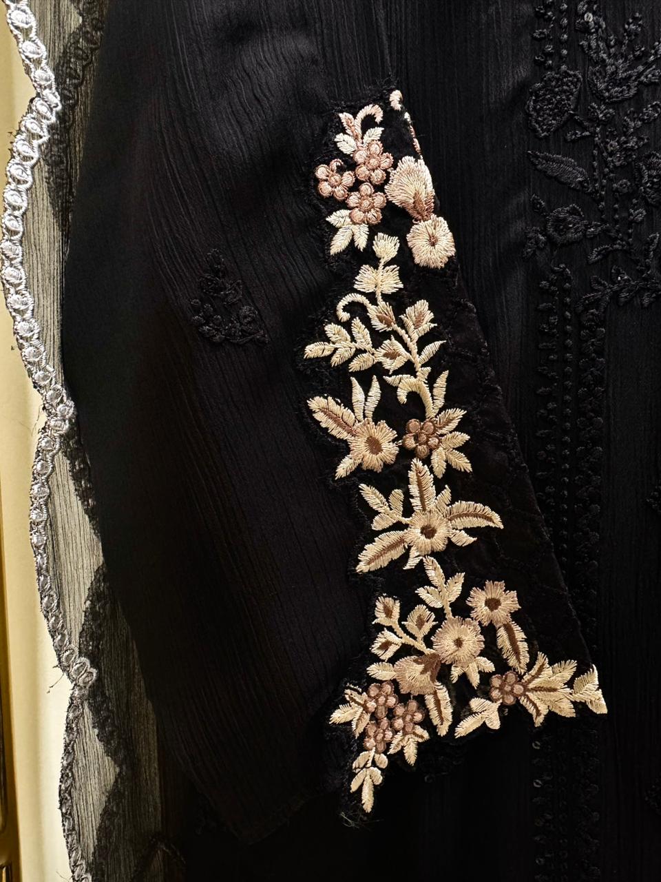 Dhagha Kari – 3Pcs Embroidered Suit | Luxury Threadwork Collection