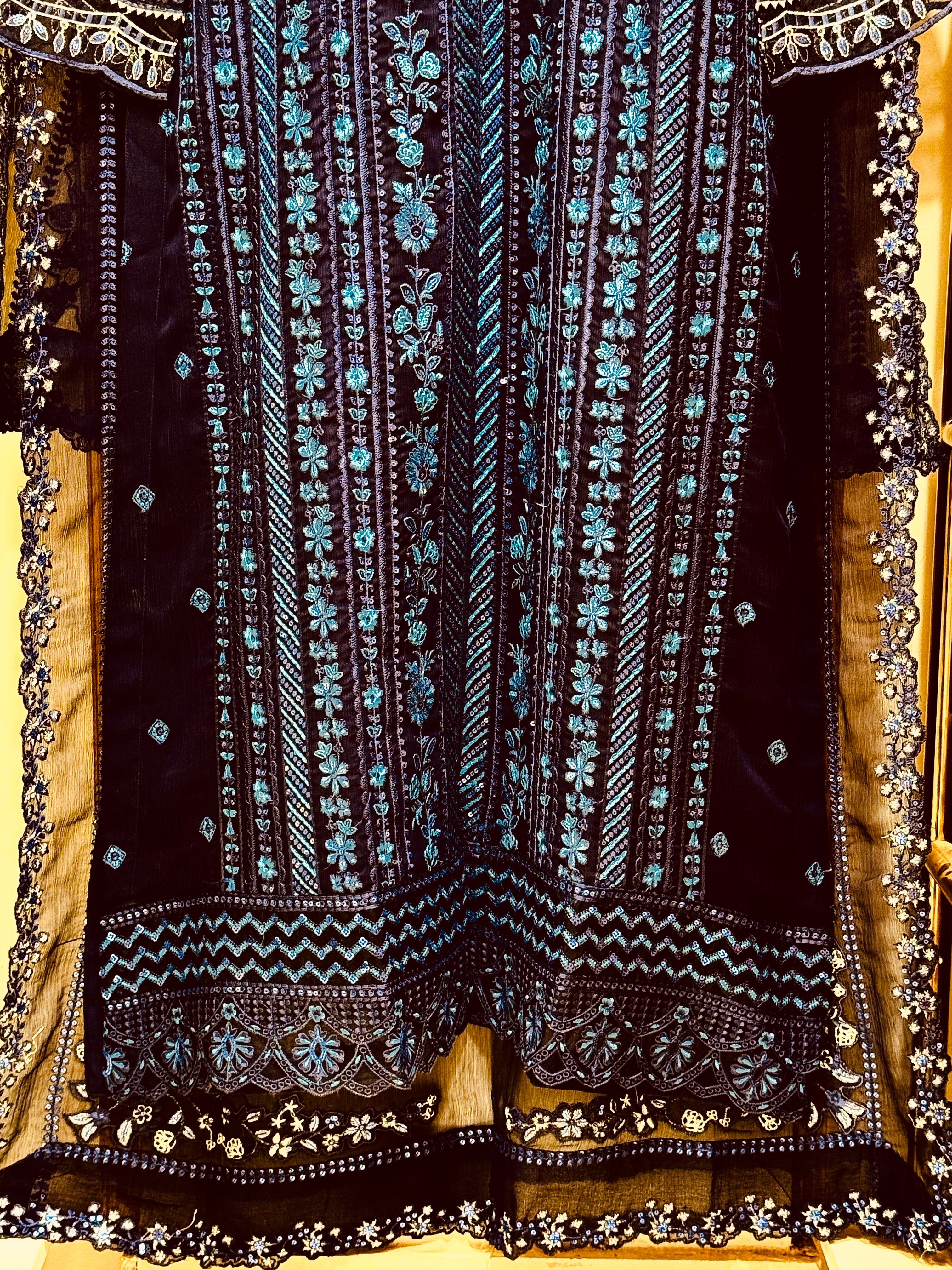 Dhagha Kari – Luxury Embroided & Handcrafted 3-Piece Suit