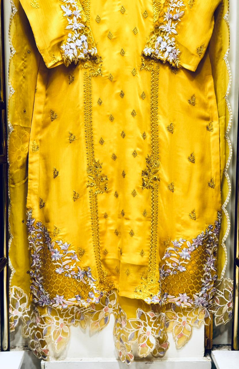 Dhagha Kari – 3Pcs Embroidered Suit | Luxury Threadwork Collection