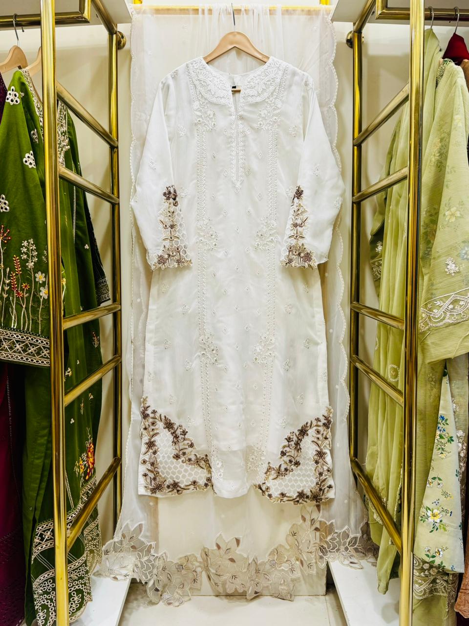 Dhagha Kari – 3Pcs Embroidered Suit | Luxury Threadwork Collection