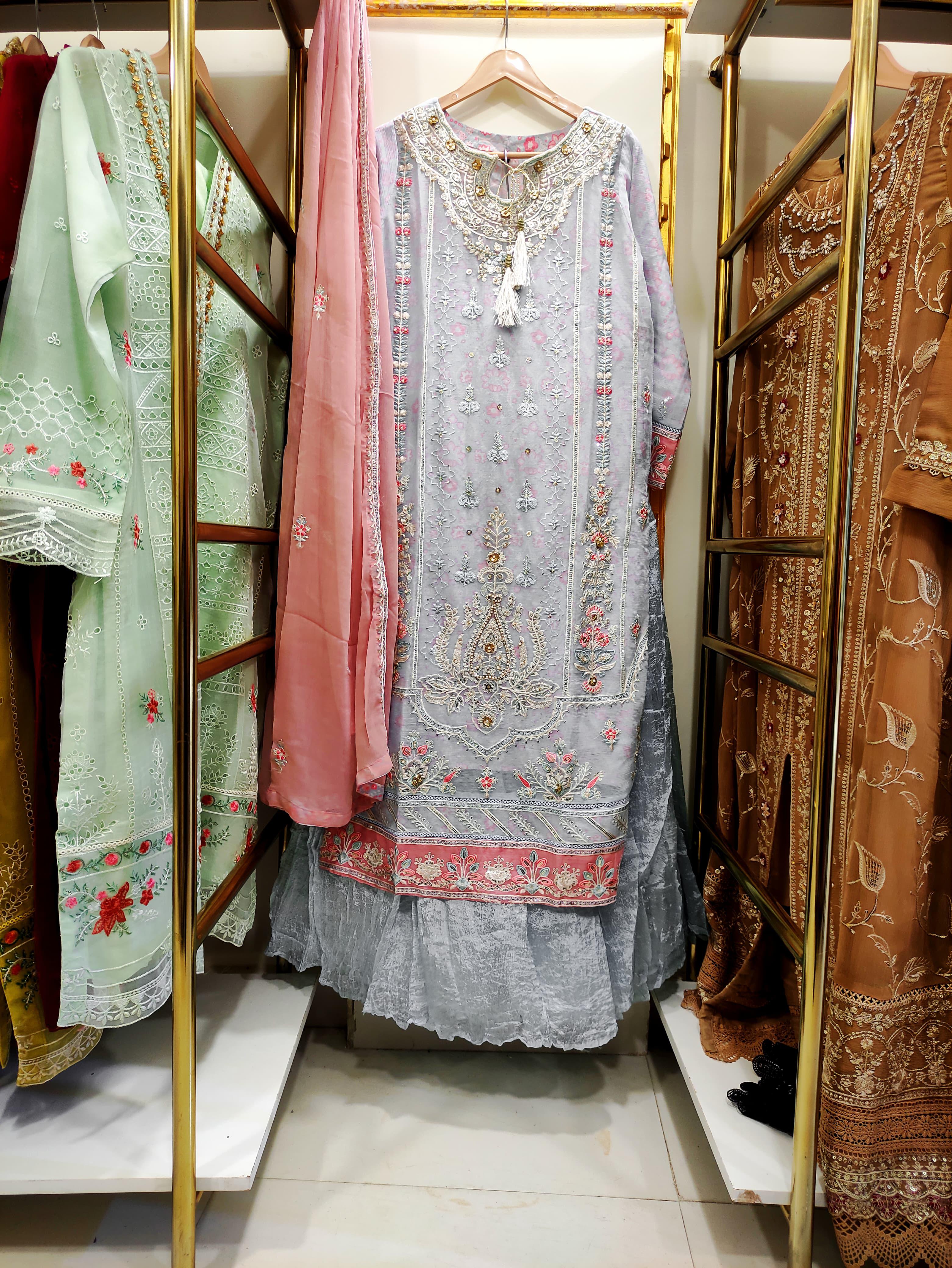 3Pcs Embroidered & printed Chiffon Suit
