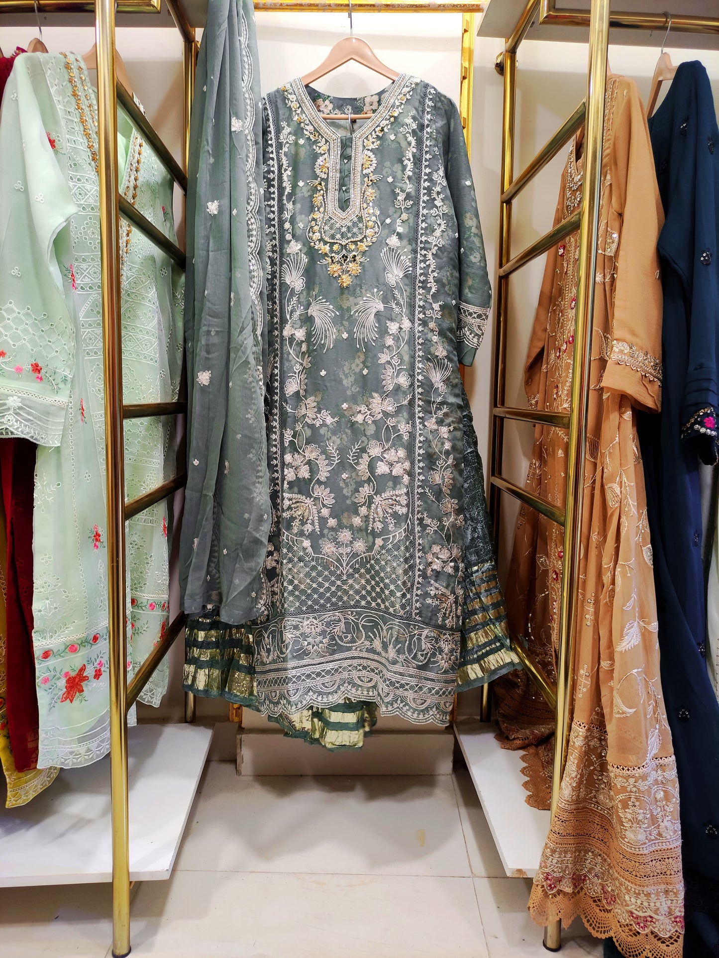 3pcs Embroidered & printed Chiffon Gown